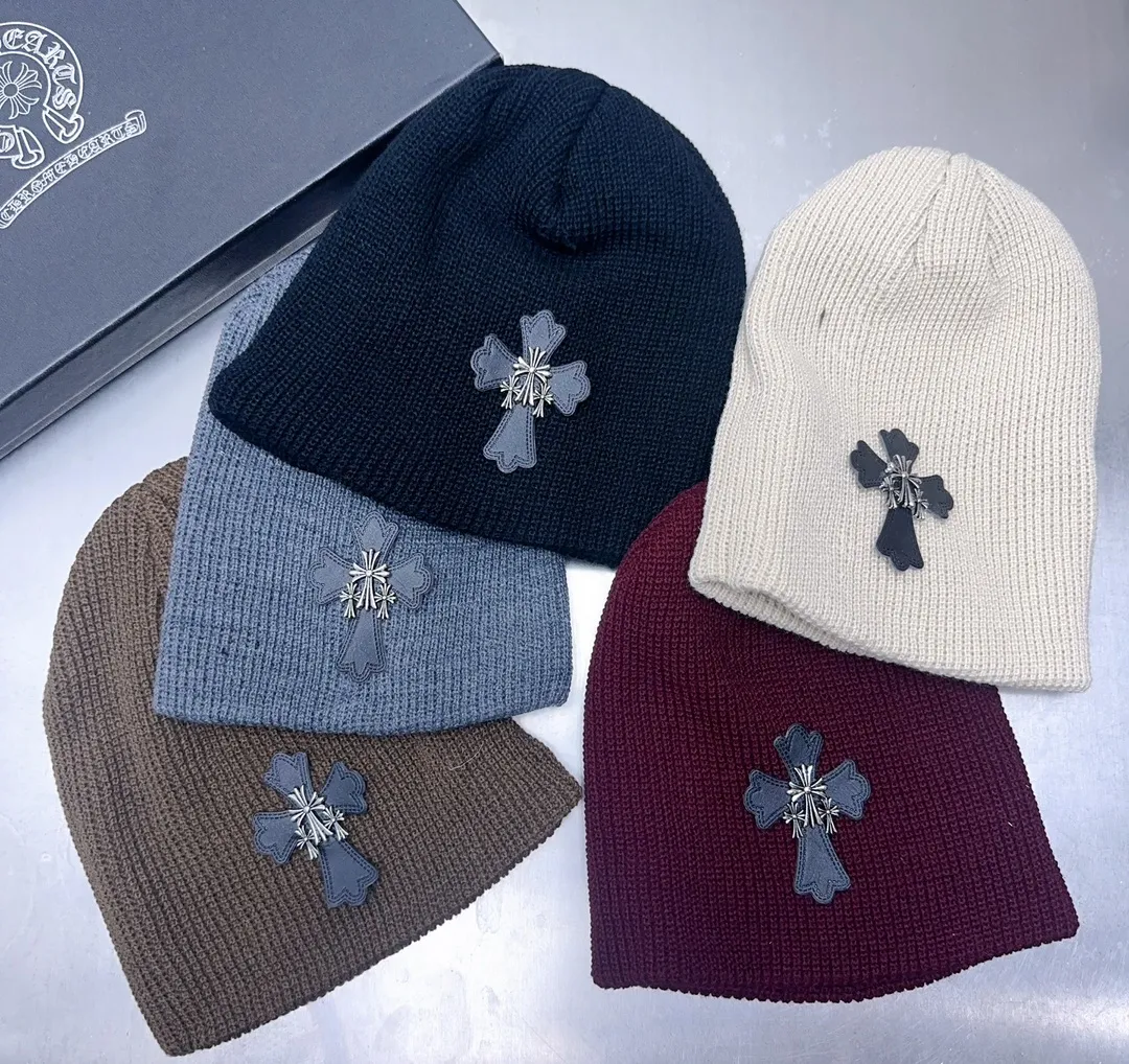 Crow heart knitted hat
